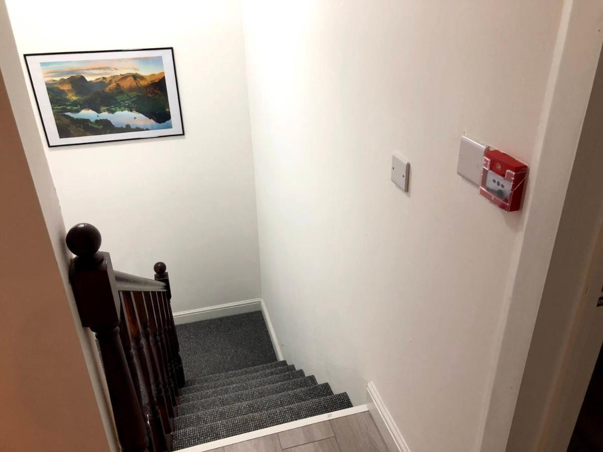 House Apartment *